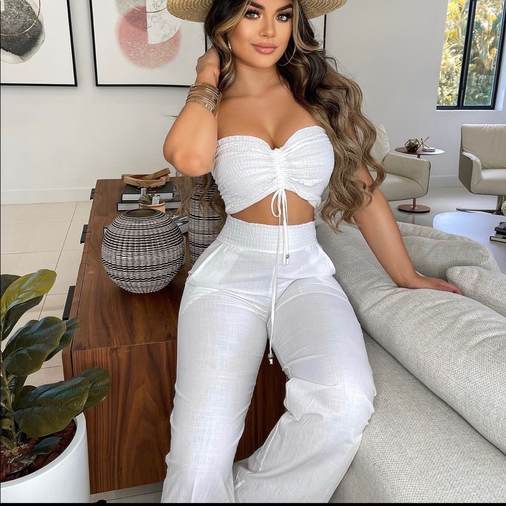 Women's White Wide Leg Pants & Crop Top Set - Casual Summer Outfit